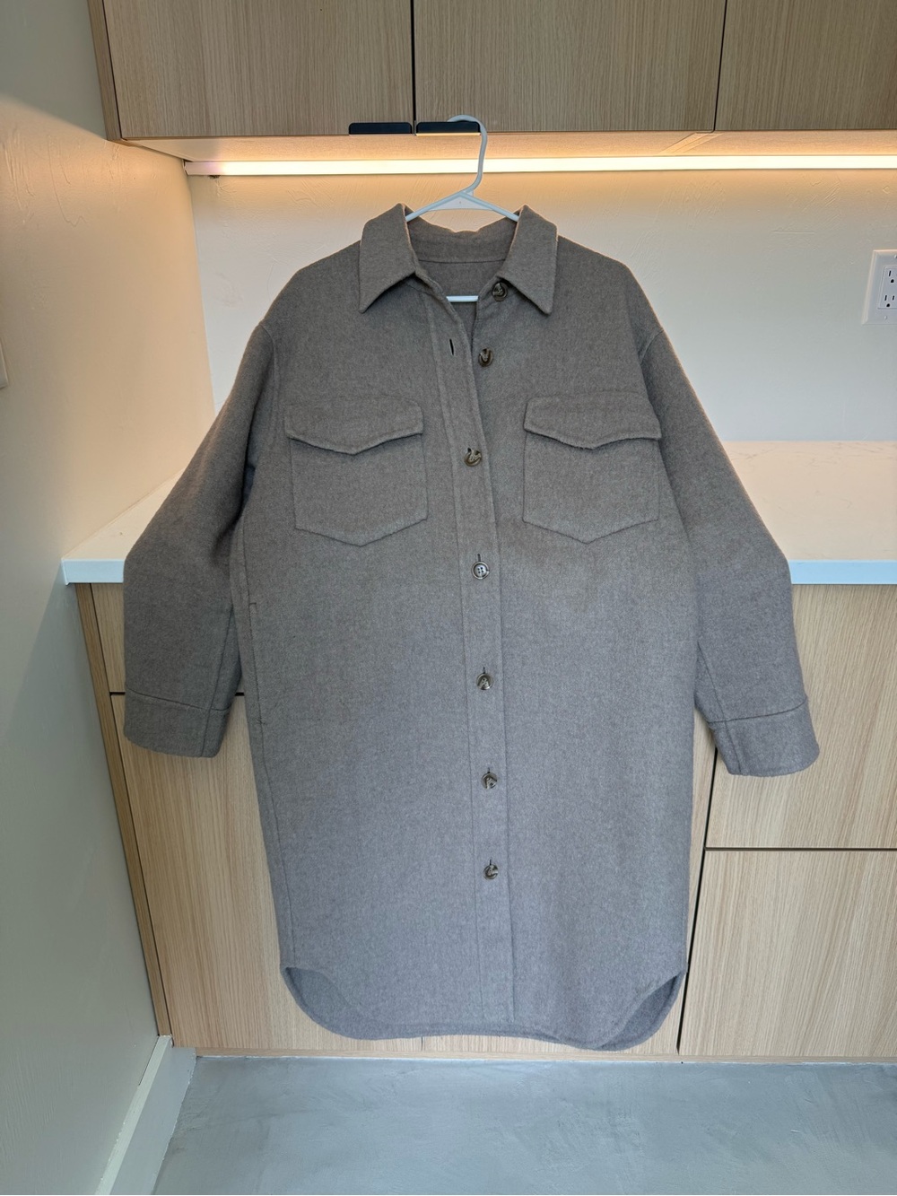Oak + Fort Wool shacket Coat in Taupe - Women Jackets & Coats